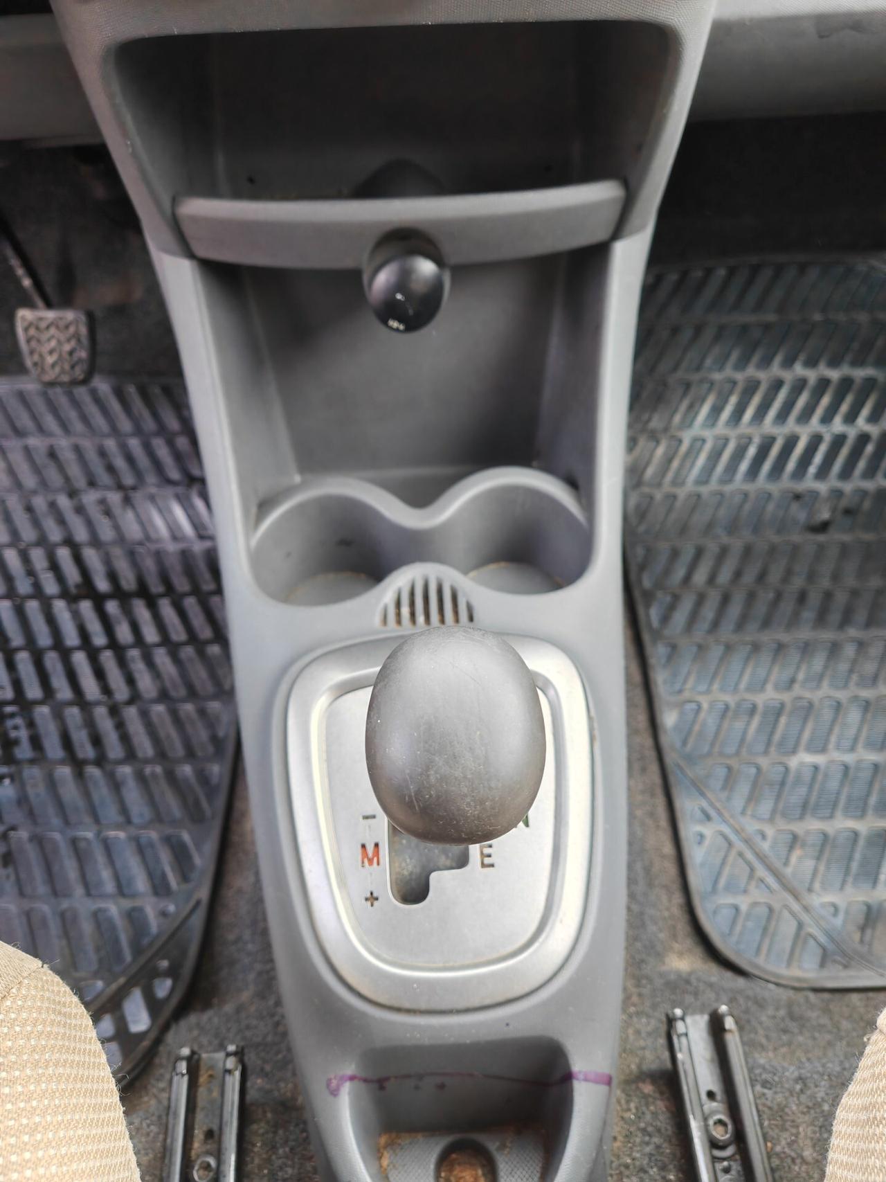 AUTOMATICA !! PEUGEOT 107 SWEET YEARS FRIZIONE NUOVA