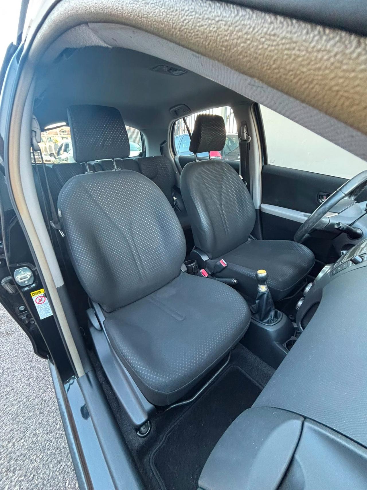 Toyota Yaris 1.0 5 porte Sol ANNO 2010