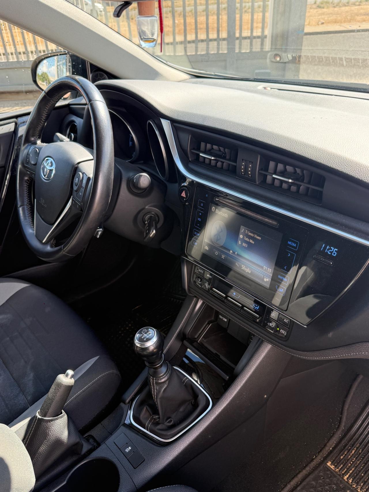 Toyota Auris 1.4 D-4D LOUNGE my16"