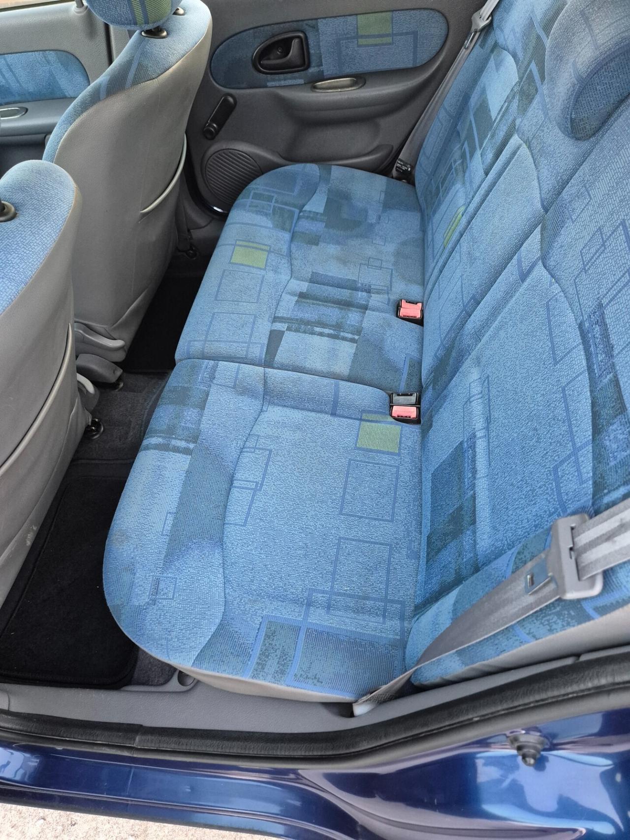 Renault Clio 1.4 cat 5 porte MTV neopatentati