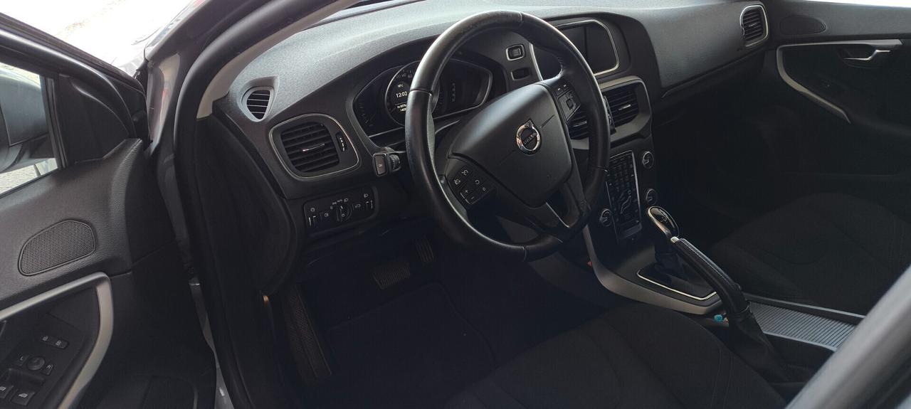 Volvo V40 D2 Geartronic Business
