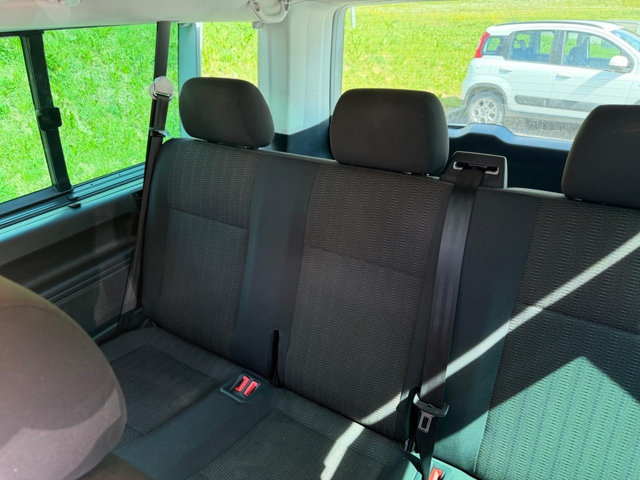Minibus/ Caravelle 9 posti 4motiin