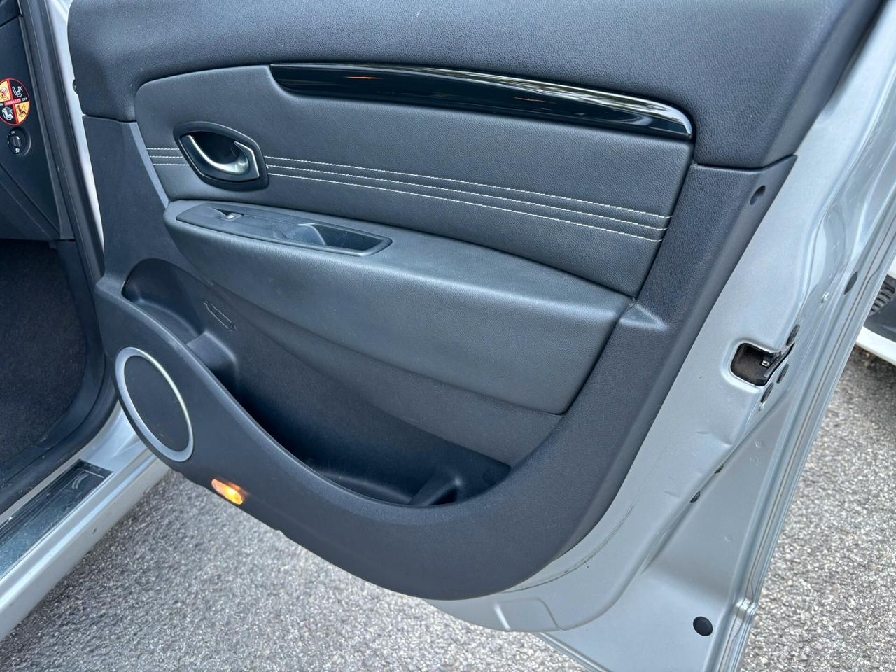 Renault Scenic X-Mod 1.5 dCi 110CV Luxe