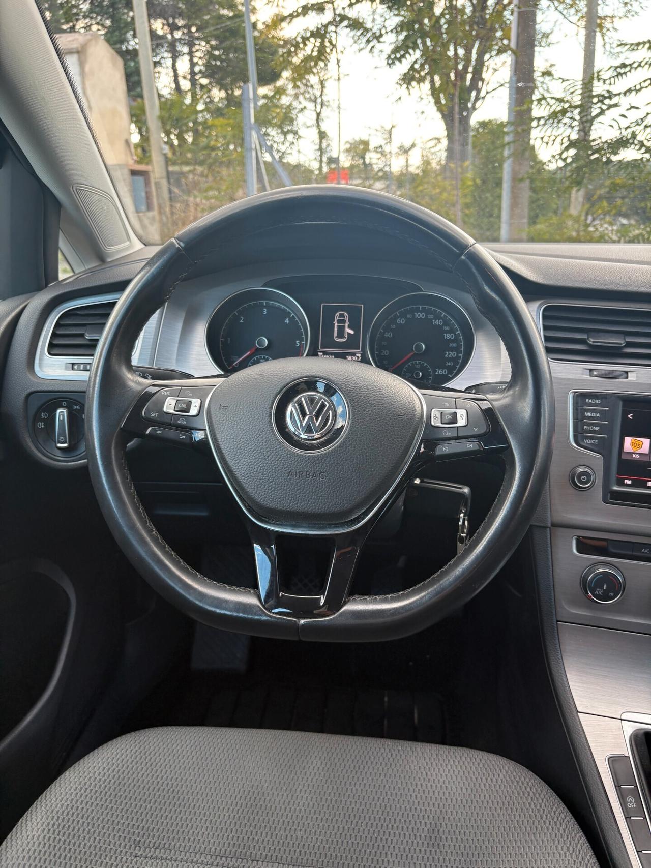 Volkswagen Golf VII 1.6 TDI Highline