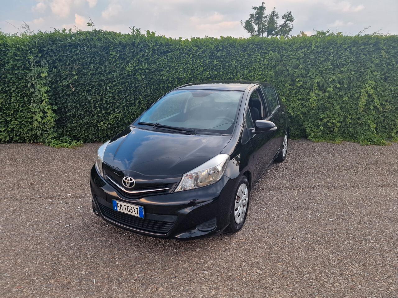 Toyota Yaris 1.3 5p Automatica