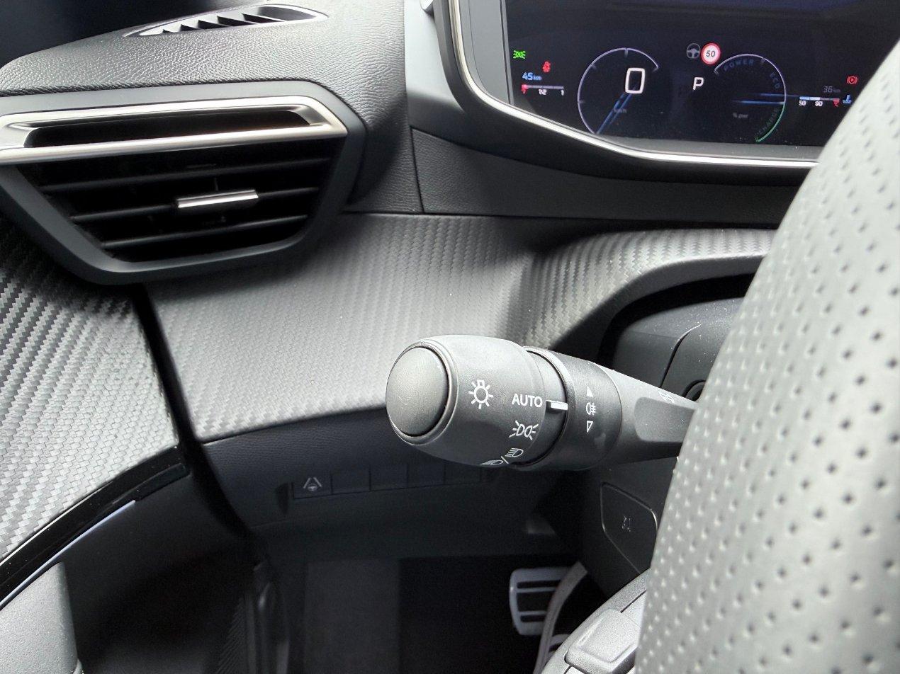 Peugeot 2008 2008 1.2 hybrid GT 145cv e-dcs6