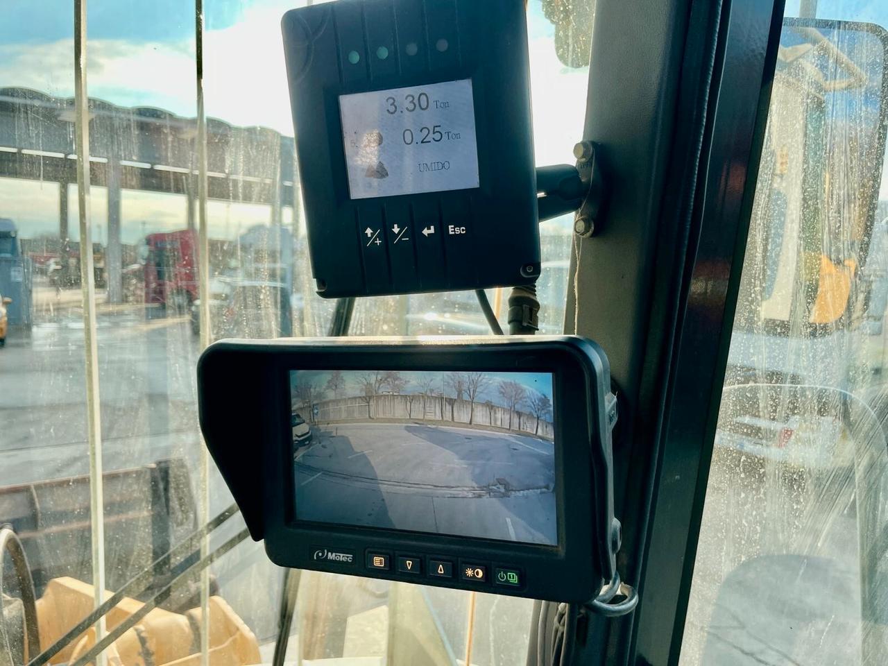 PALA GOMMATA LIEBHERR L 554 -