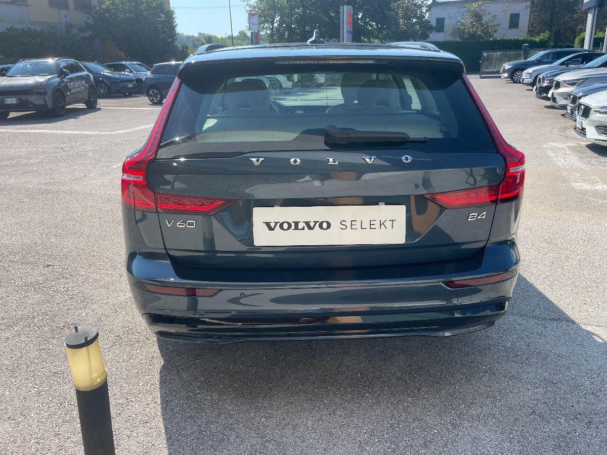 VOLVO - V60 - B4aut. Plus Dark