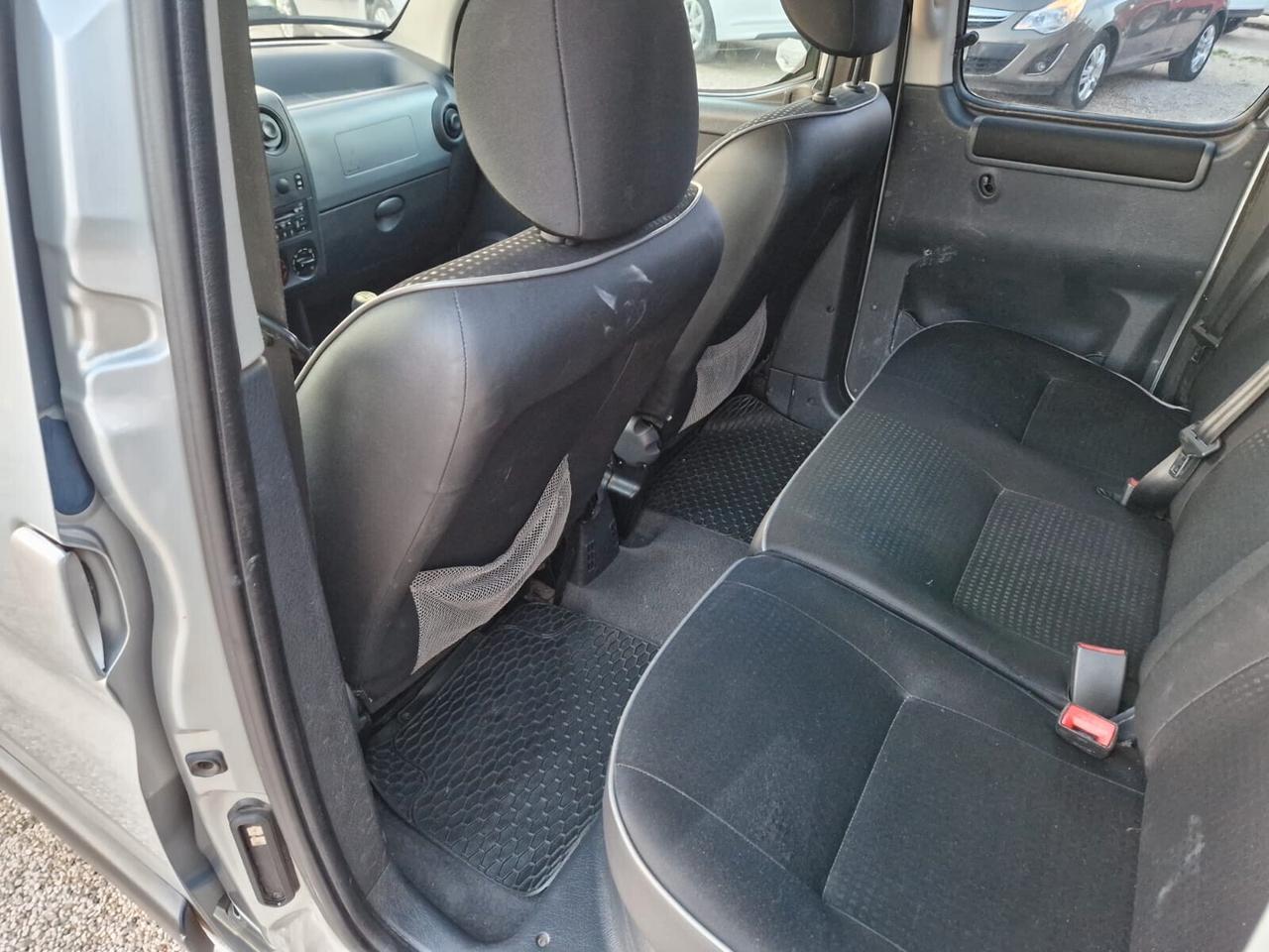 Peugeot Partner Tepee 1.6 HDi 92CV Premium anno 2005