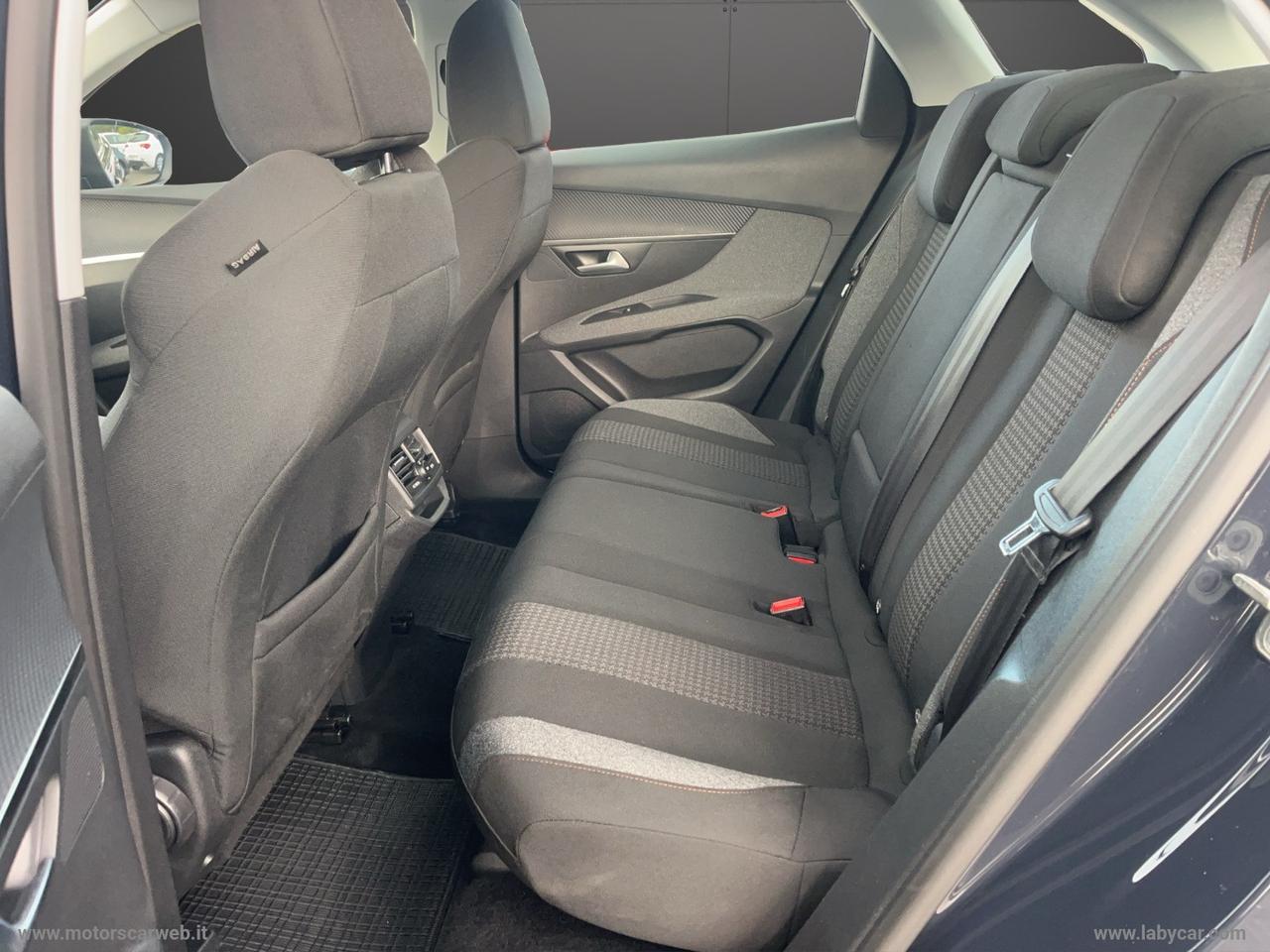 PEUGEOT 3008 BlueHDi 130 S&S EAT8 Business
