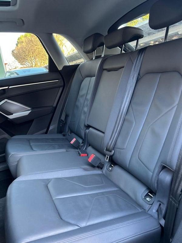 Audi Q3 2.0 35 TDI Business Advanced S Tronic