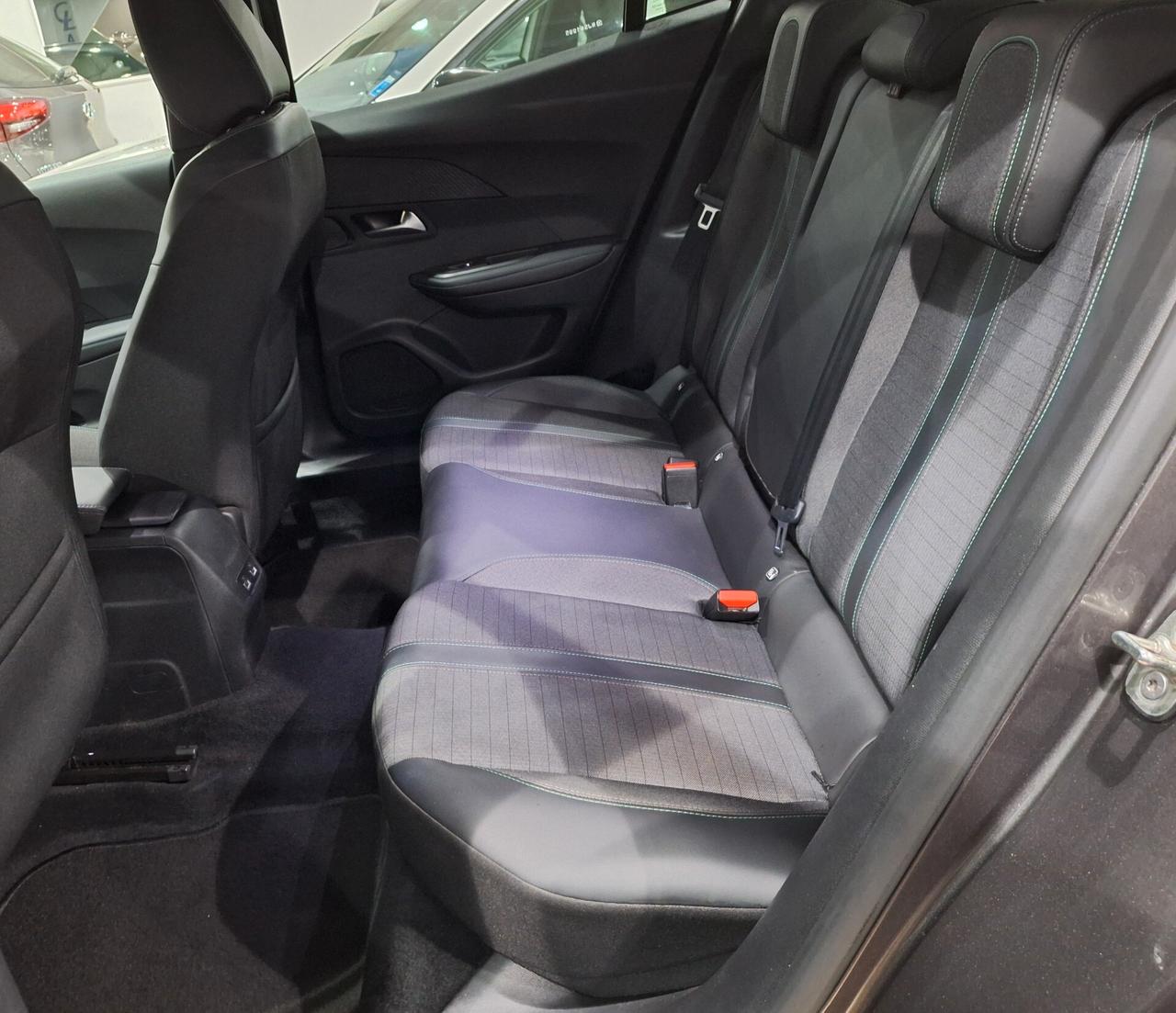Peugeot 2008 BlueHDi 110 AllurePack 33.000KM