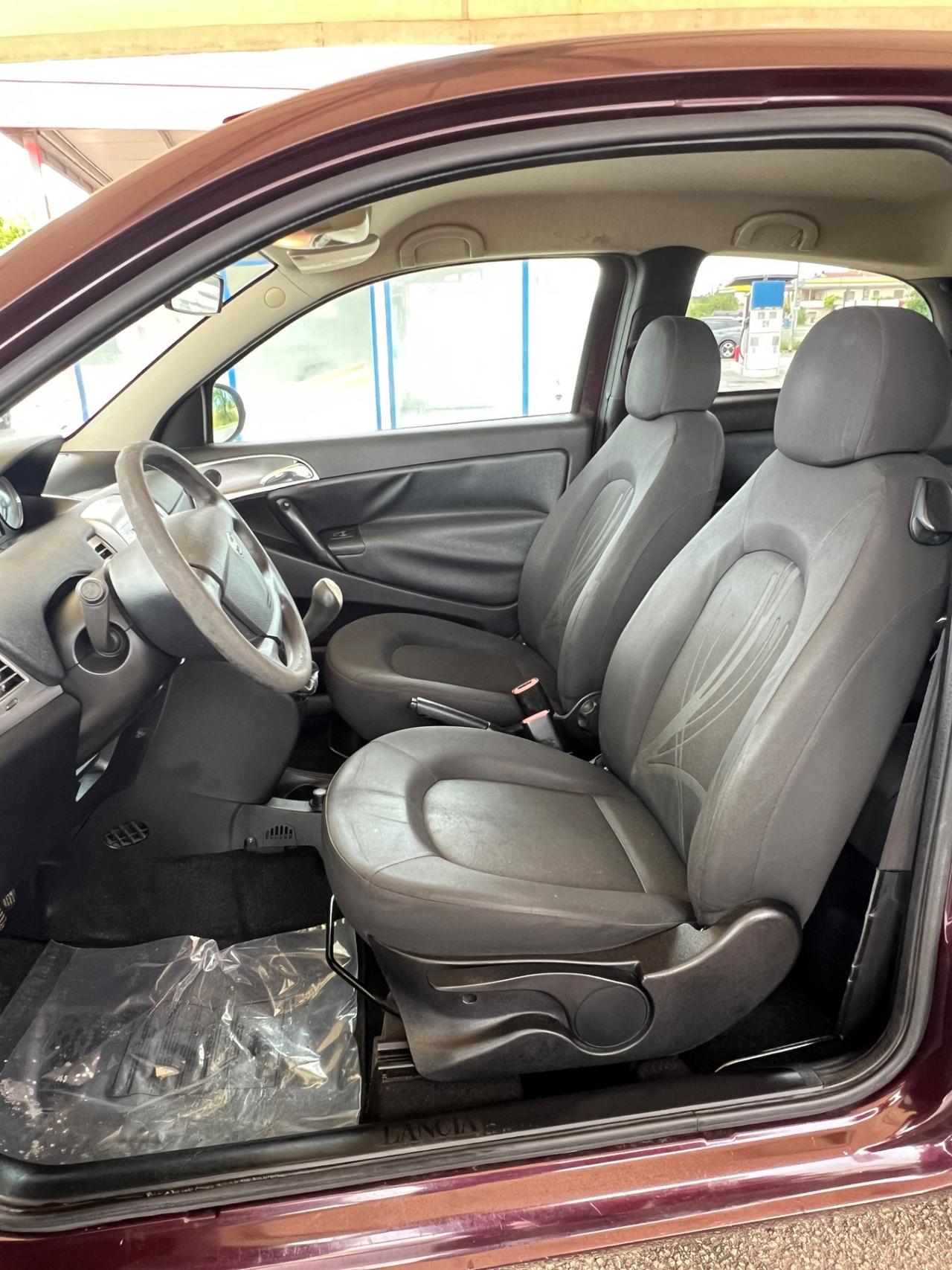 Lancia Ypsilon 1.3 MJT 75 CV Elle