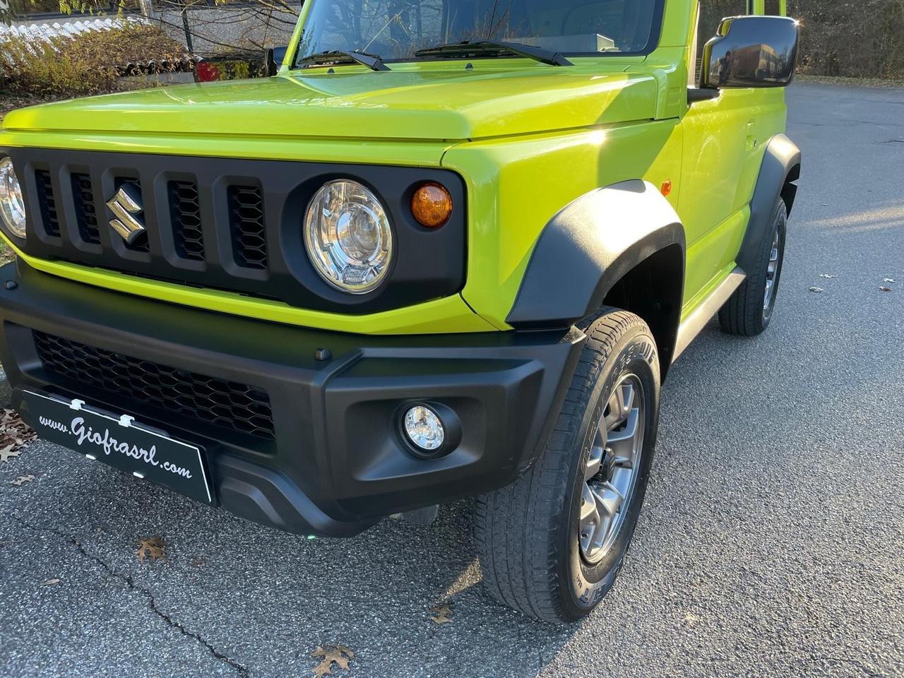 Suzuki Jimny 1.5 5MT Top