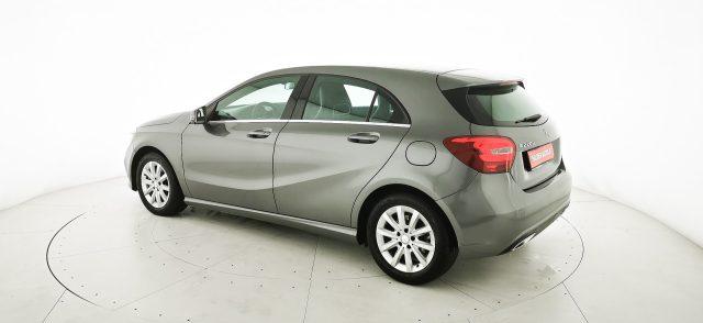 MERCEDES-BENZ A 220 d Automatic Business