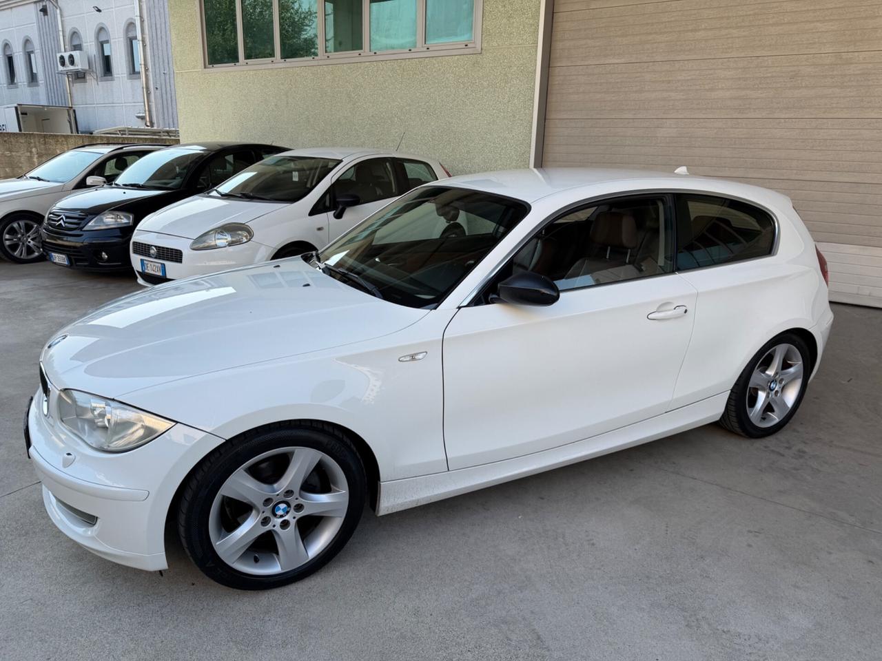 Bmw 116 116i cat 5 porte Eletta