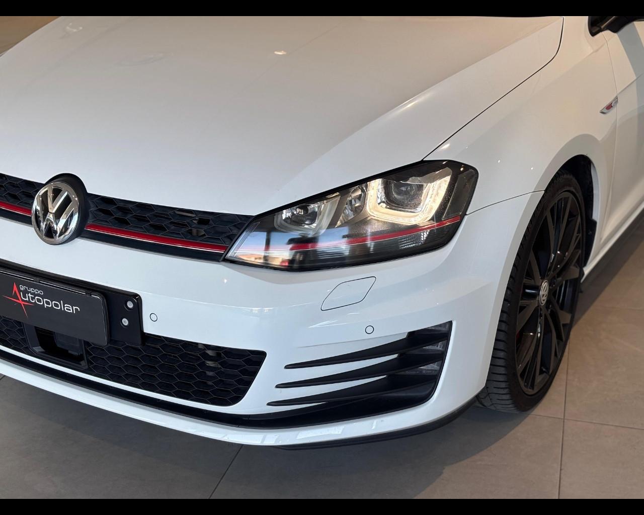 VOLKSWAGEN GOLF GTI PERFORMANCE DSG