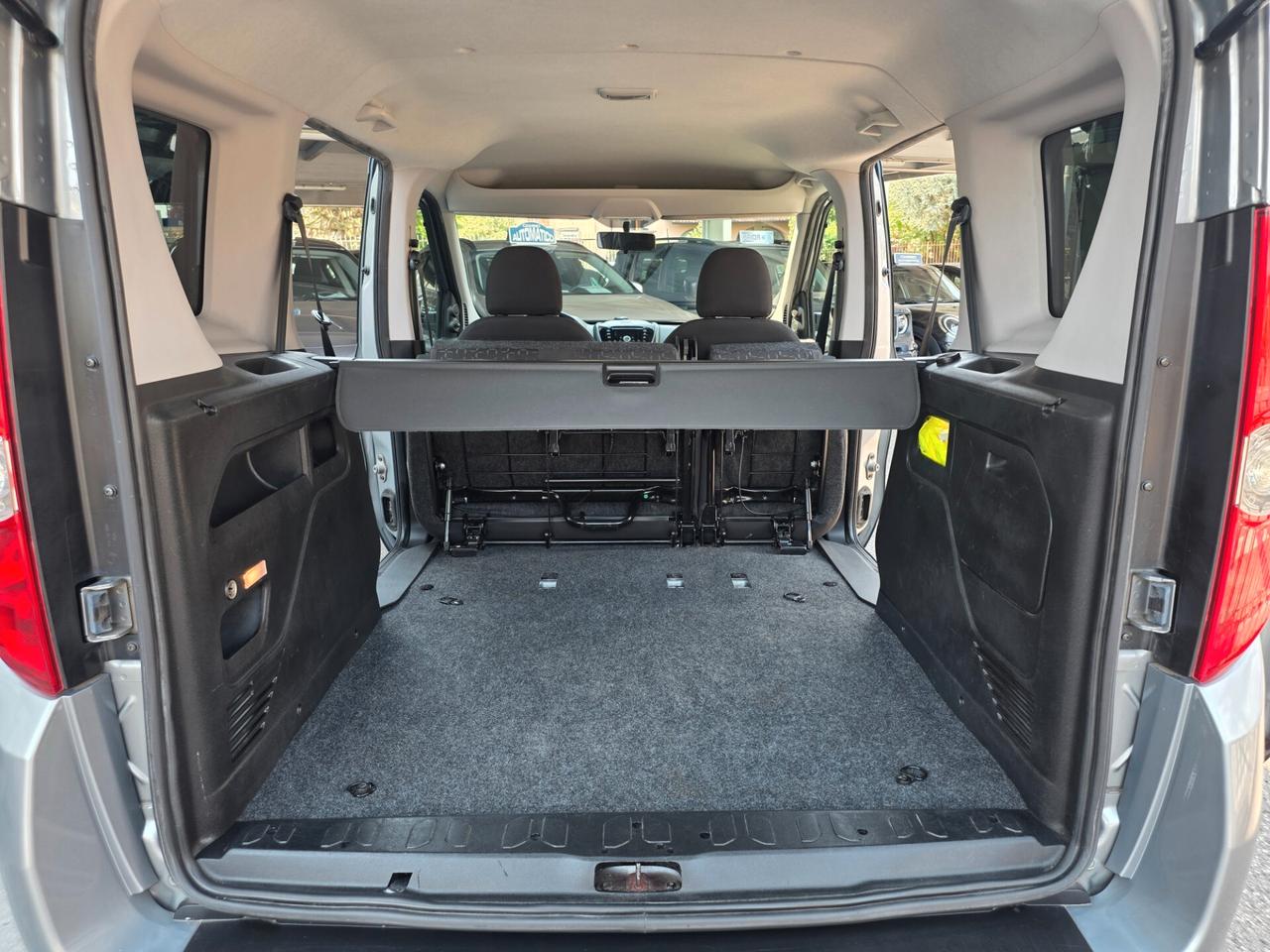 Fiat Doblo 1.6 MULTIJET 105cv / VETTURA 5 POSTI