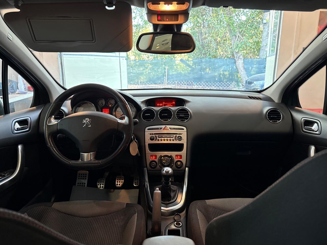 Peugeot 308 1.6 diesel anno 2013 neopatentati