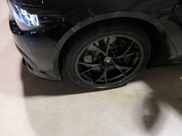 ALFA ROMEO Giulia 2.9 V6 Bi-Turbo AT8 Quadrifoglio