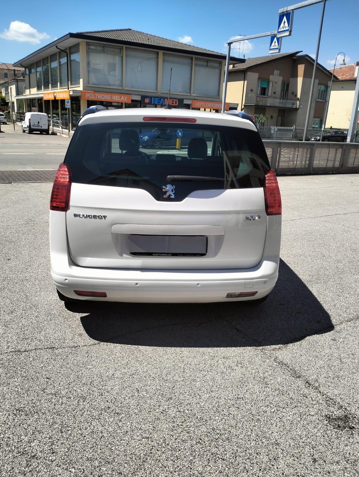 Peugeot 5008 2.0 HDi 150CV Allure 7 POSTI