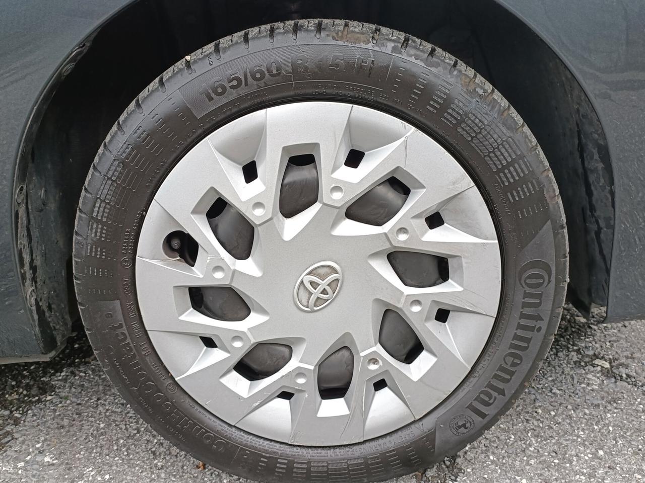 Toyota Aygo Connect 1.0 VVT-i 72 CV 5 porte x-play