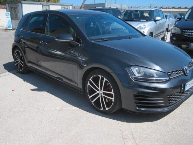 Volkswagen Golf 2.0 TDI DSG 5p. Sport Edition BlueMotion Tech.