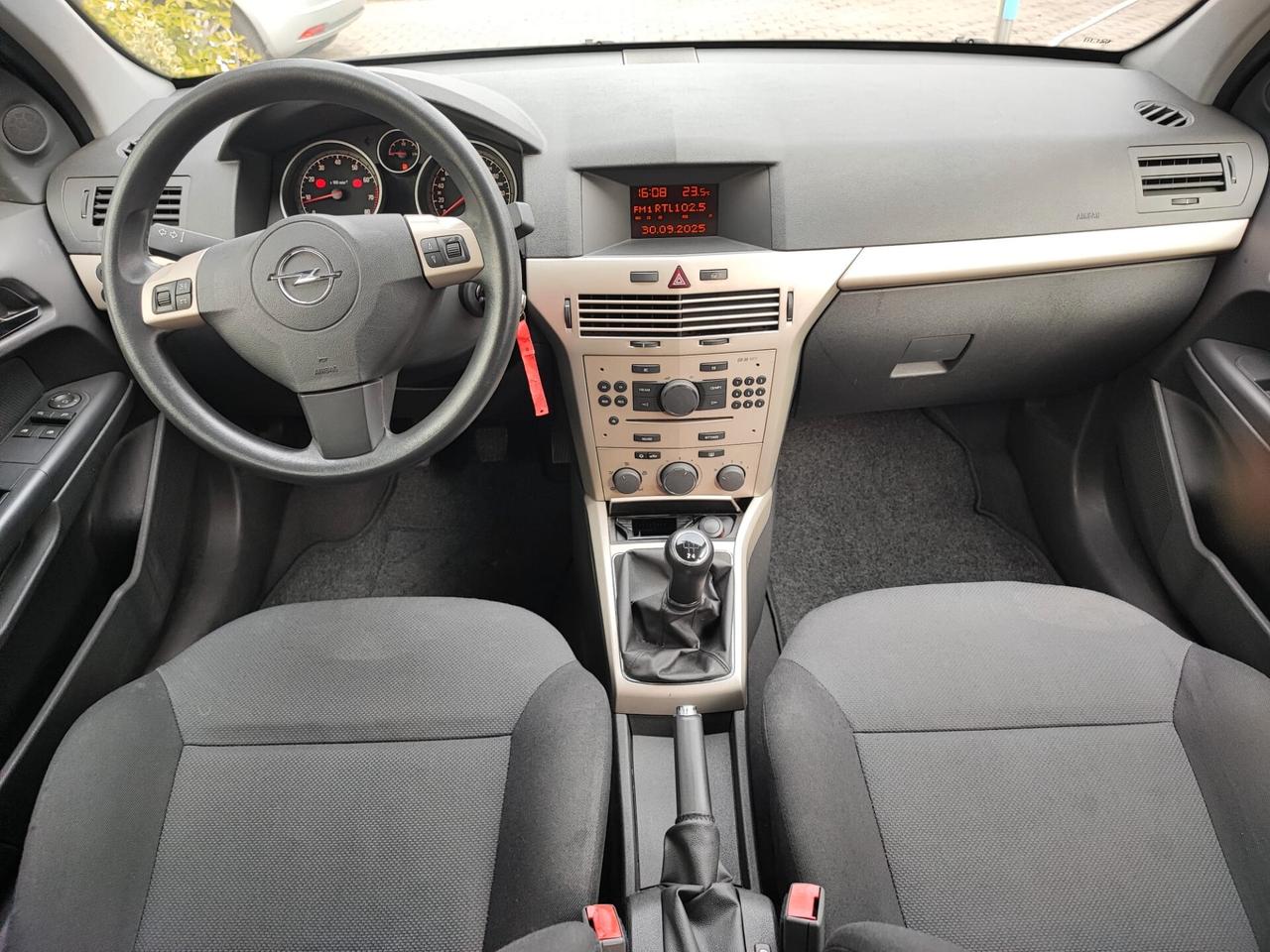 Opel Astra 1.4 16V 5 porte Enjoy uni-pro