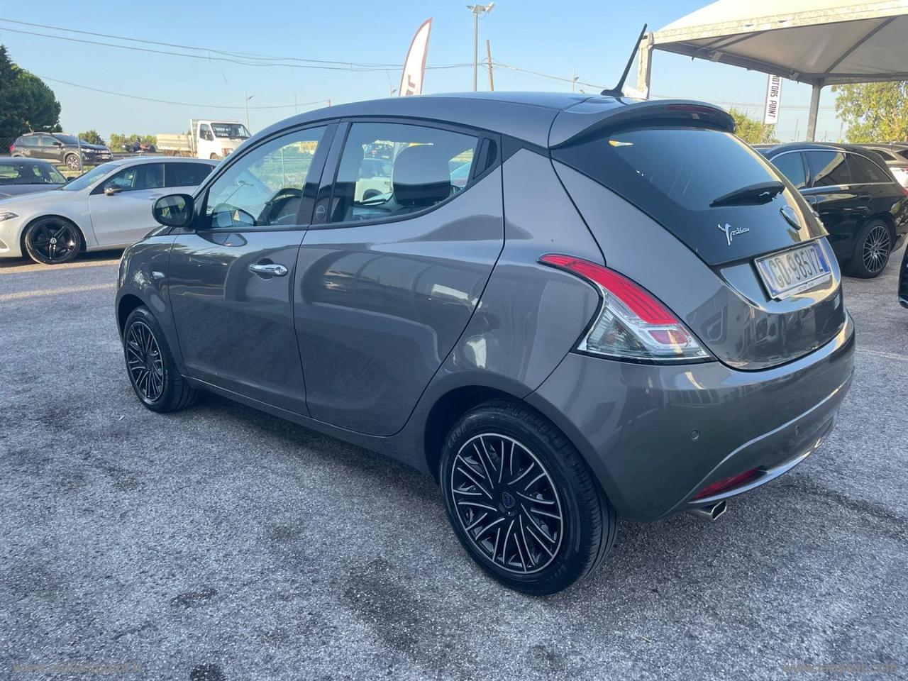 LANCIA Ypsilon 1.0 FireFly 5p.S&S Hyb. Eco A.F.