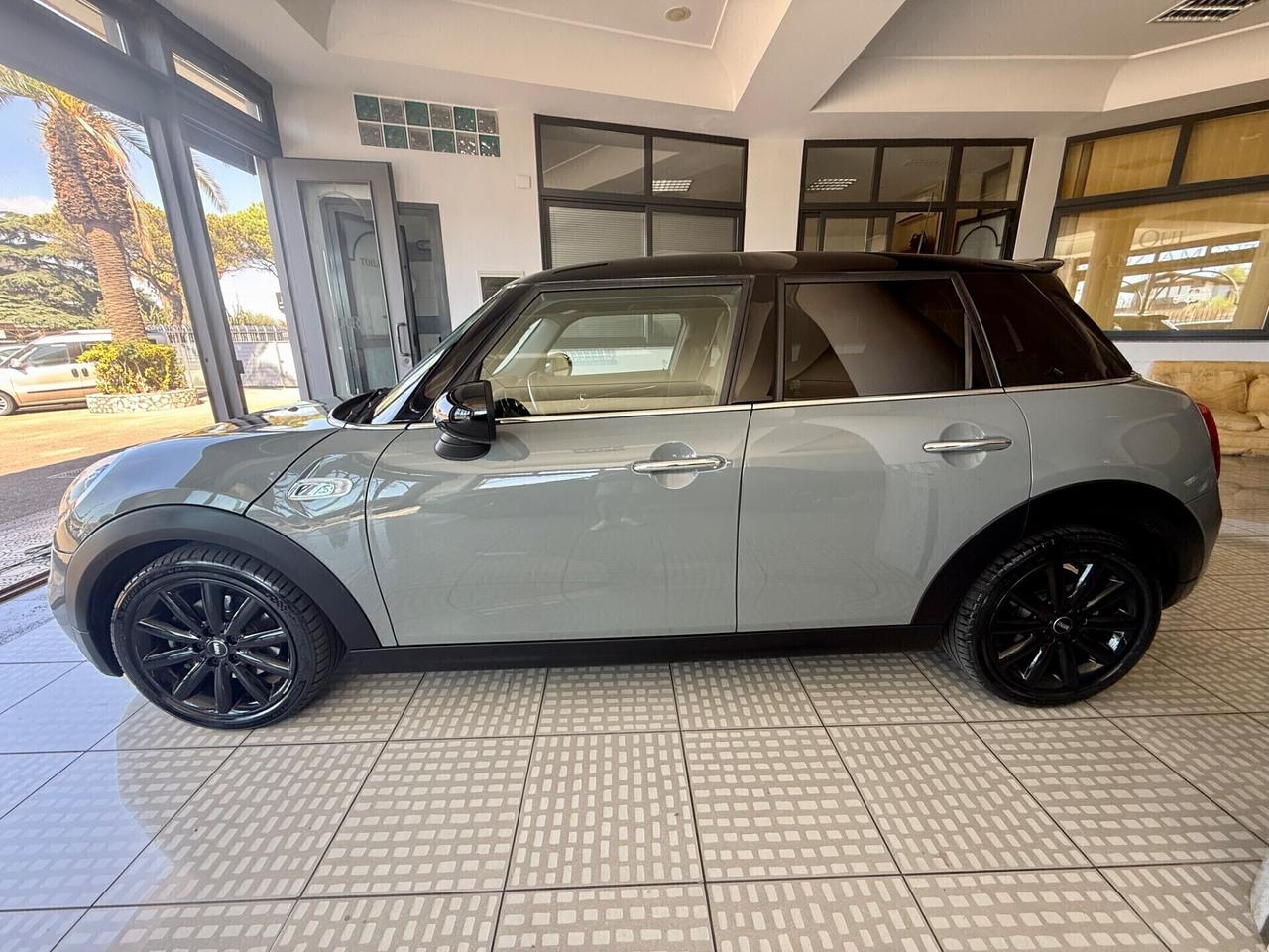 Mini 2.0 Cooper SD aut. Hype 5 porte