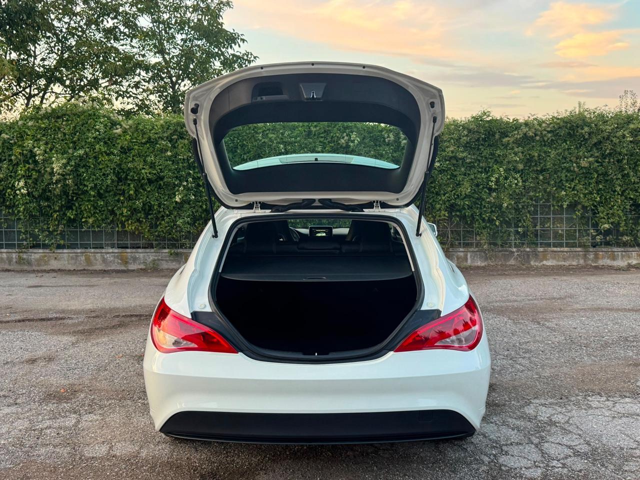 Mercedes-benz CLA 180 d S.W. Executive