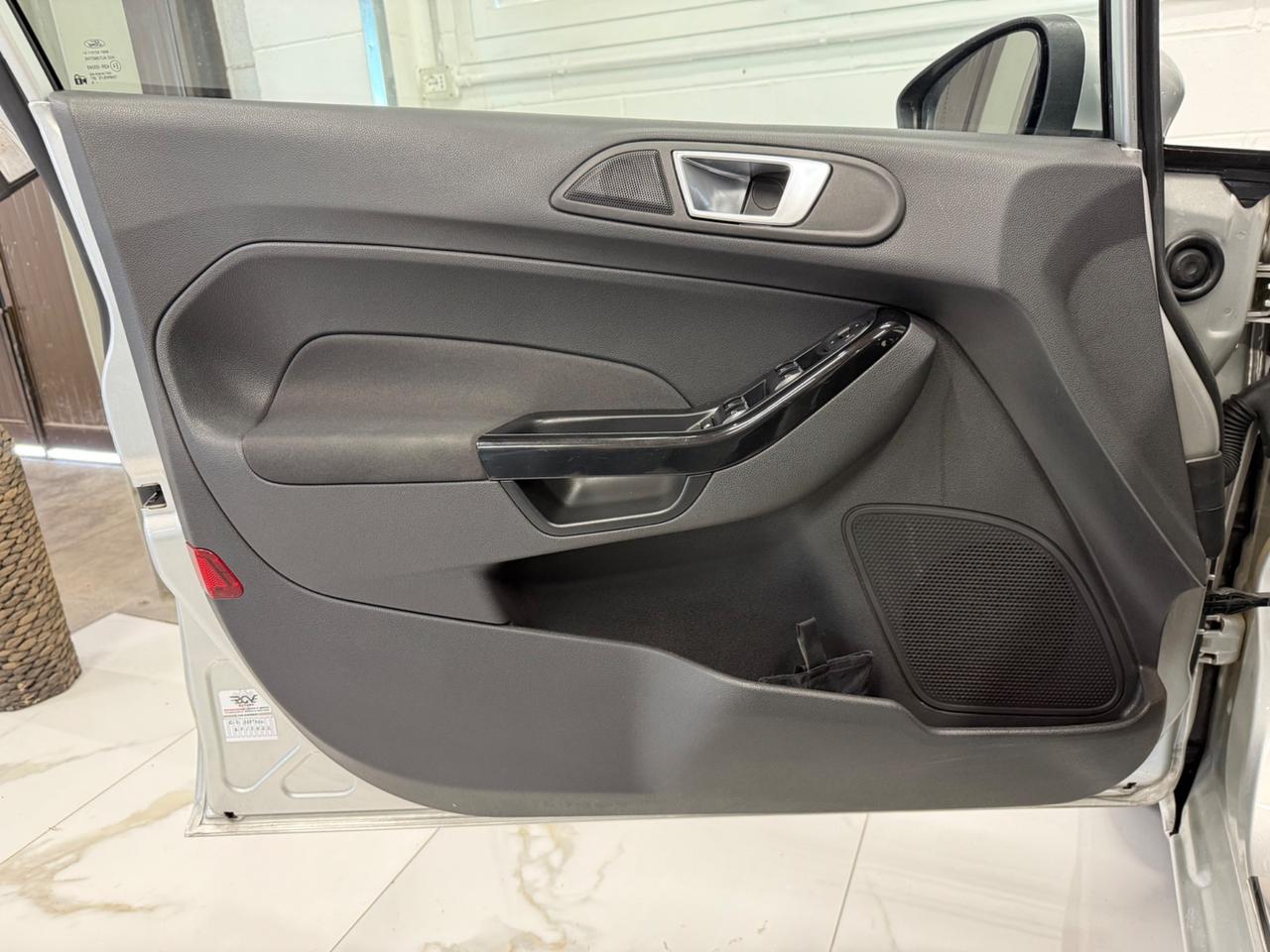 Ford Fiesta 1.4 5p. Bz.- GPL Titanium