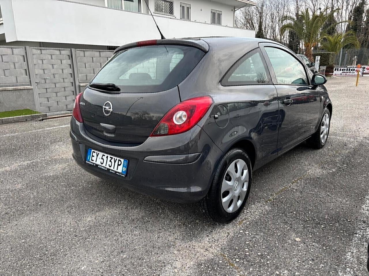 Opel Corsa 1.2 GPL 3 porte - 2015