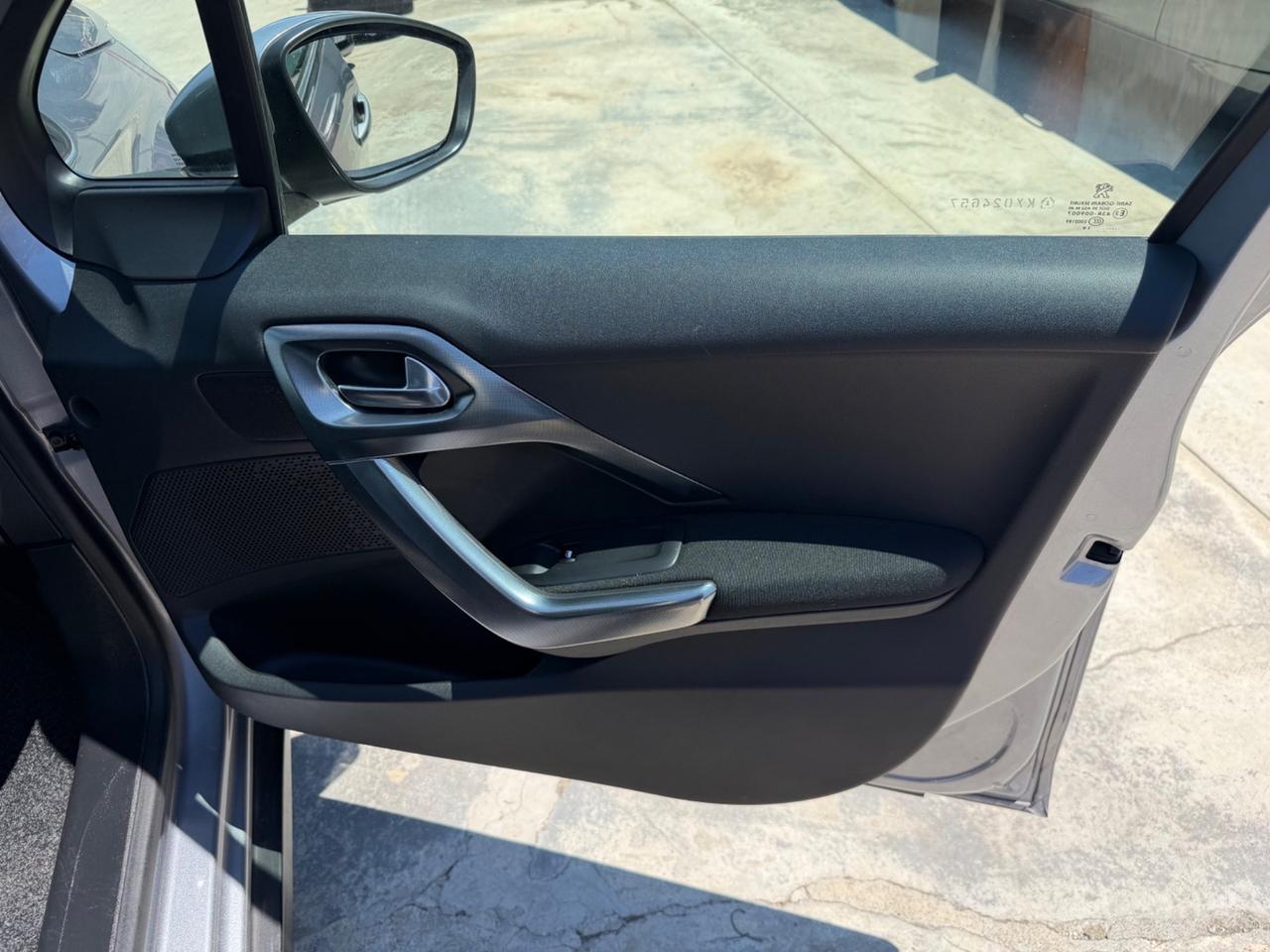 Peugeot 2008 BlueHDi 100 S&S Black Matt/48.000KM