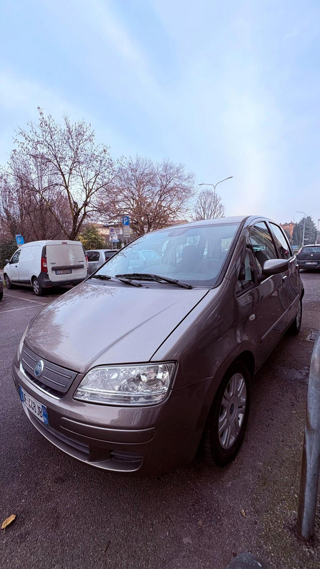 Fiat Idea 1.4 16V Emotion