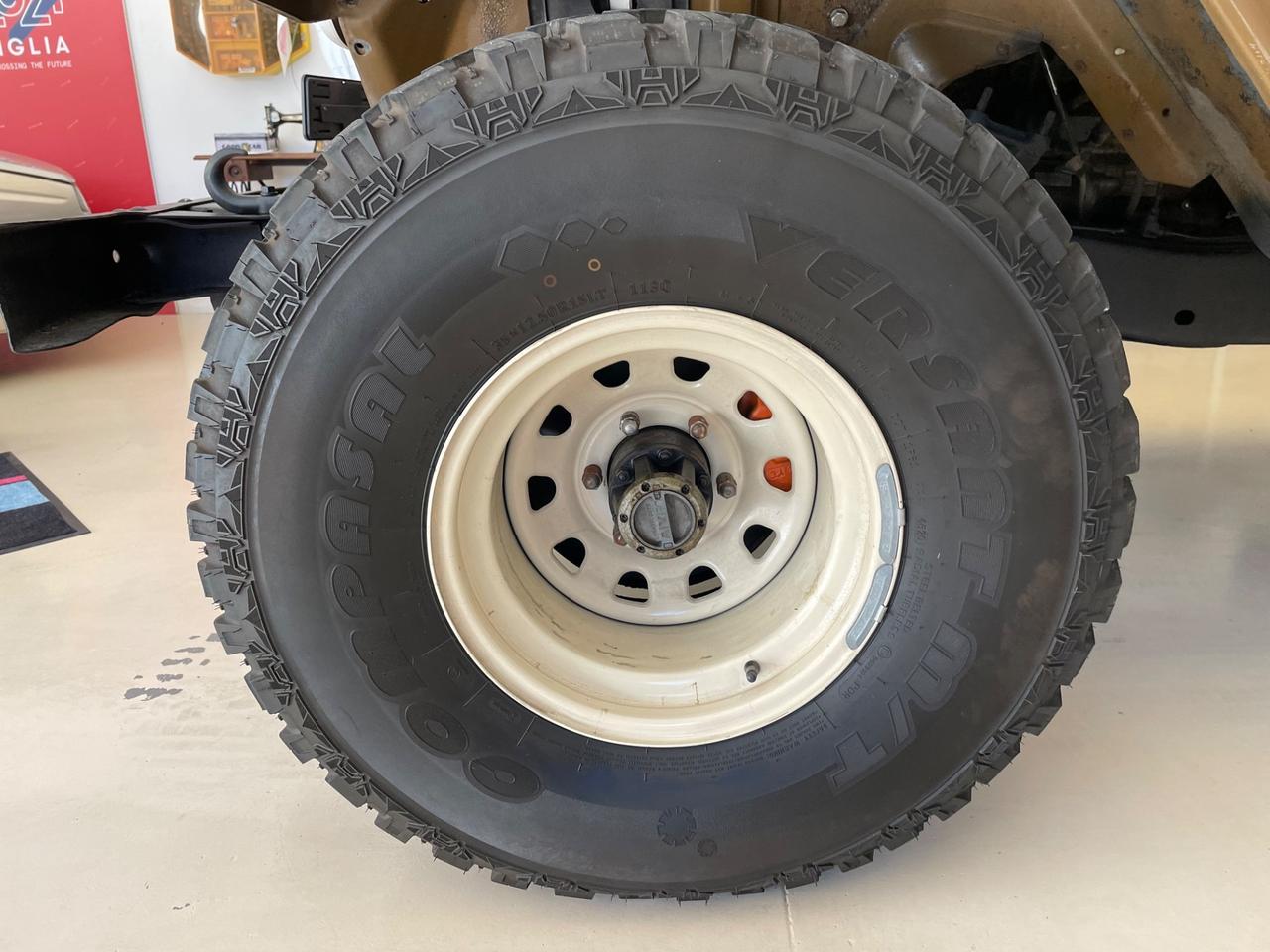 Toyota Land Cruiser BJ 42 3400 diesel 9o cv