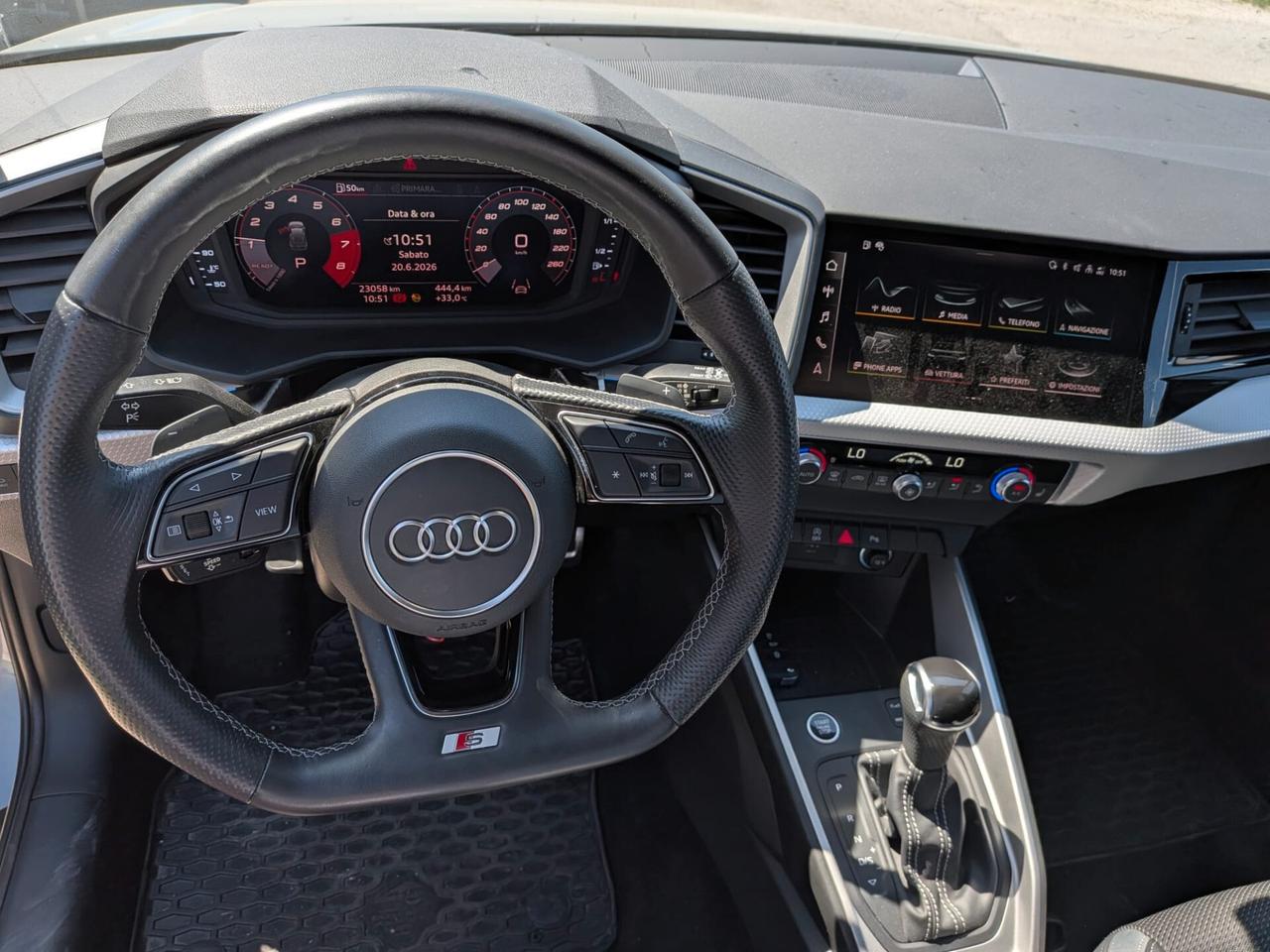 Audi A1 citycarver 30 TFSI S tronic