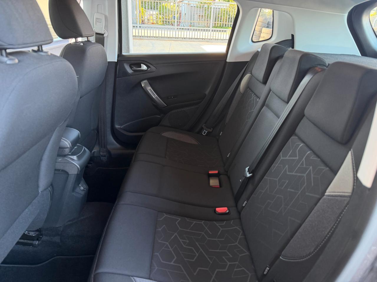 Peugeot 2008 PureTech 82 Active