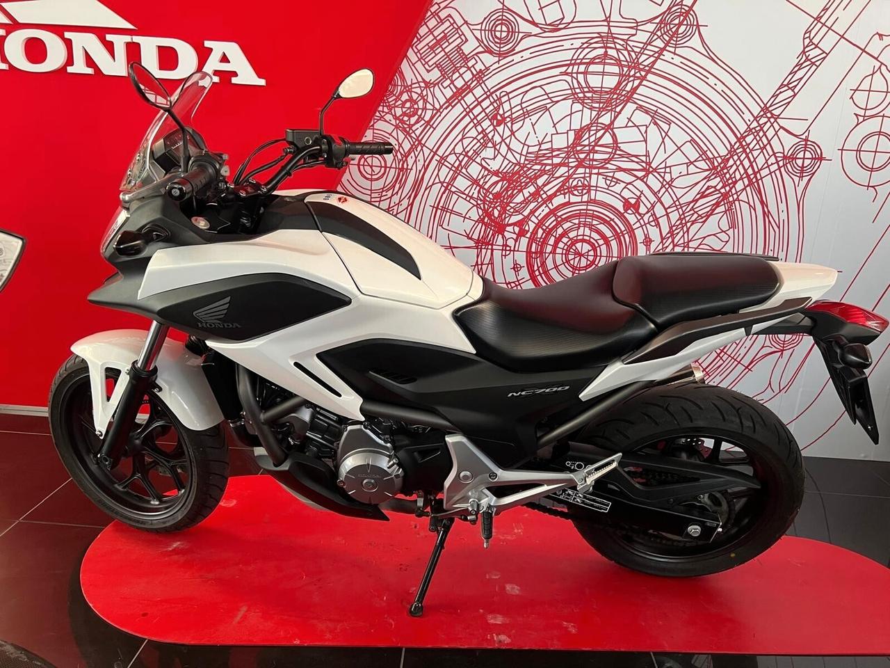 Honda NC700X 2012