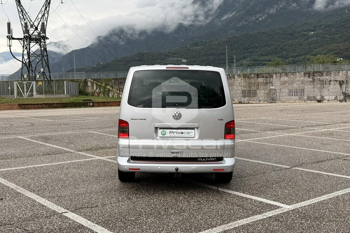 VOLKSWAGEN Multivan 2.5 TDI/174CV Highline