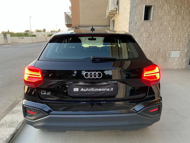 AUDI Q2 30 TDI Admired Advanced-RETROCAMERA-CARPLAY
