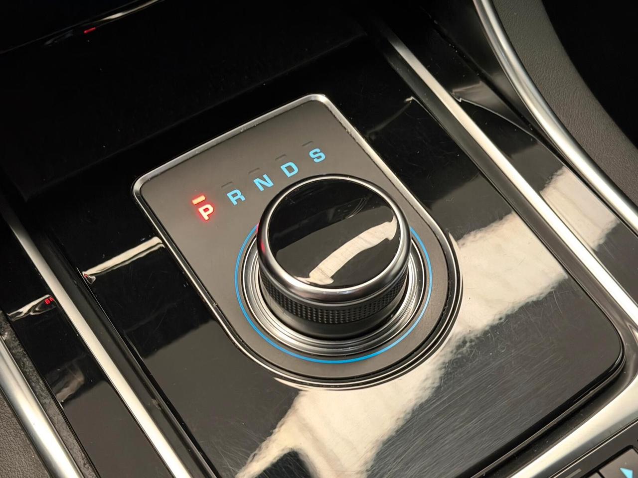 Jaguar XE 2.0 D 180 CV aut. Prestige