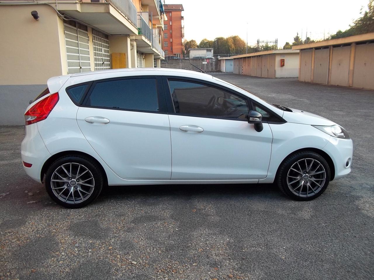 Ford Fiesta 1.2 16v 5p GPL valido sino al 2026 ok neopatentati E5