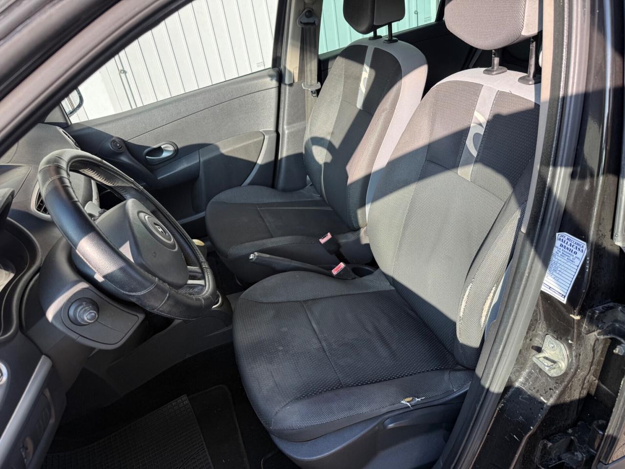Renault Clio 1.2 16V 5 porte Le Iene