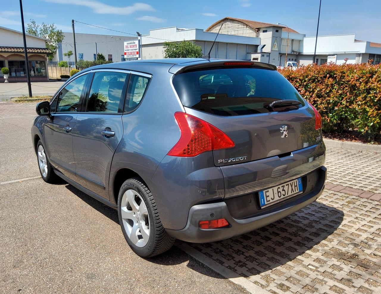 Peugeot 3008 1.6 e-HDi 112CV cambio robotizzato Stop&Start Access