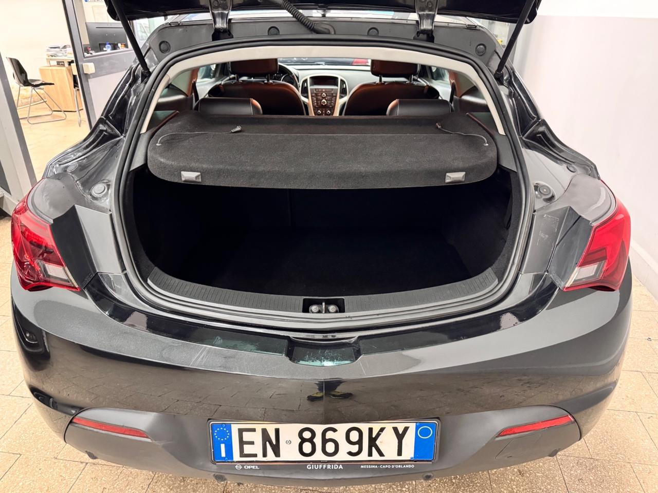 Opel Astra GTC 1.7 CDTi 130 Cv 3P. 119.000 KM