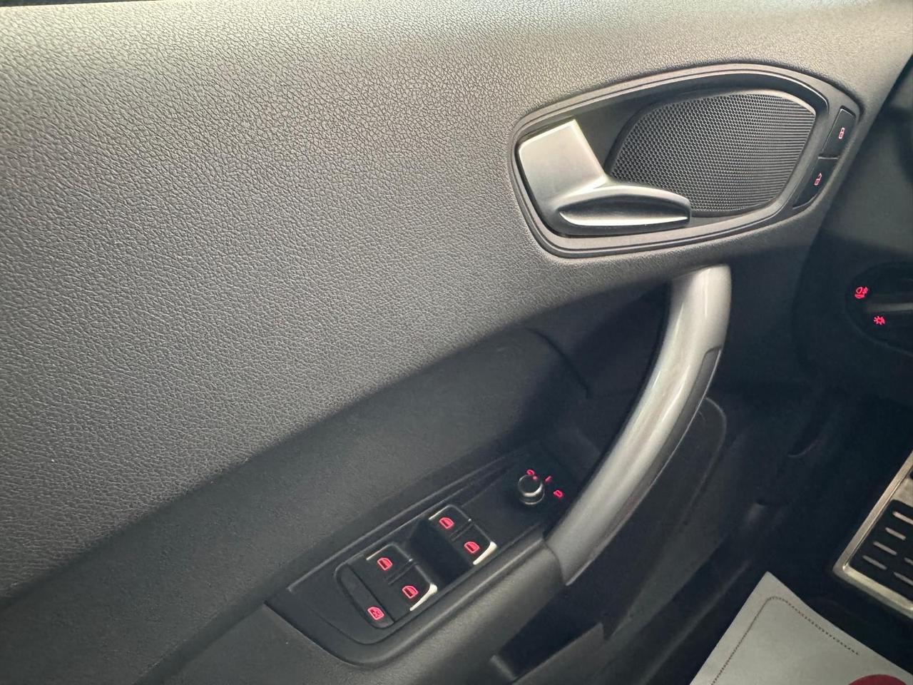 Audi A1 SPB TFSI S-Line / automatica DSG/full led
