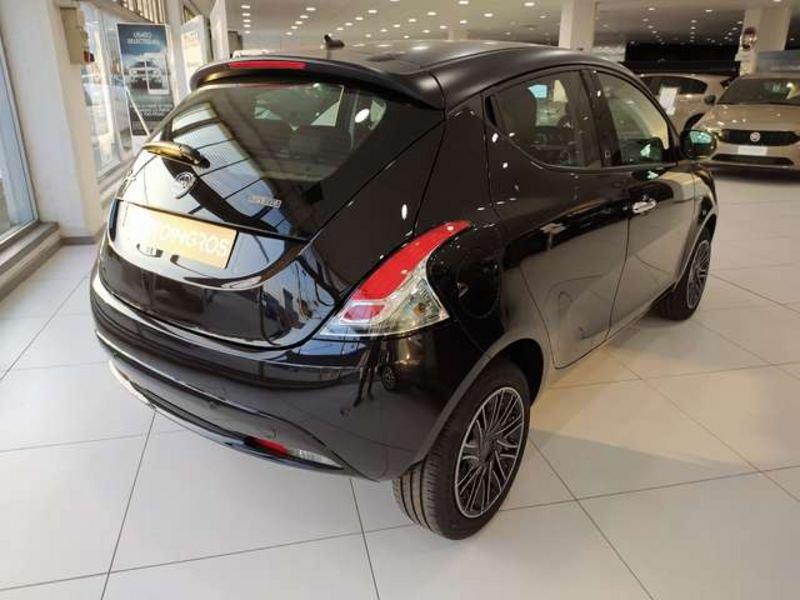 Lancia Ypsilon 1.0 70cv Hybrid Gold