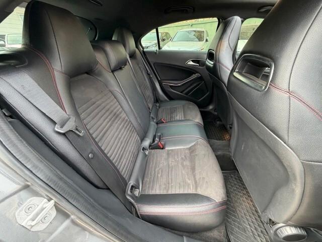 Mercedes-benz A 180 d AMG Automatic Premium