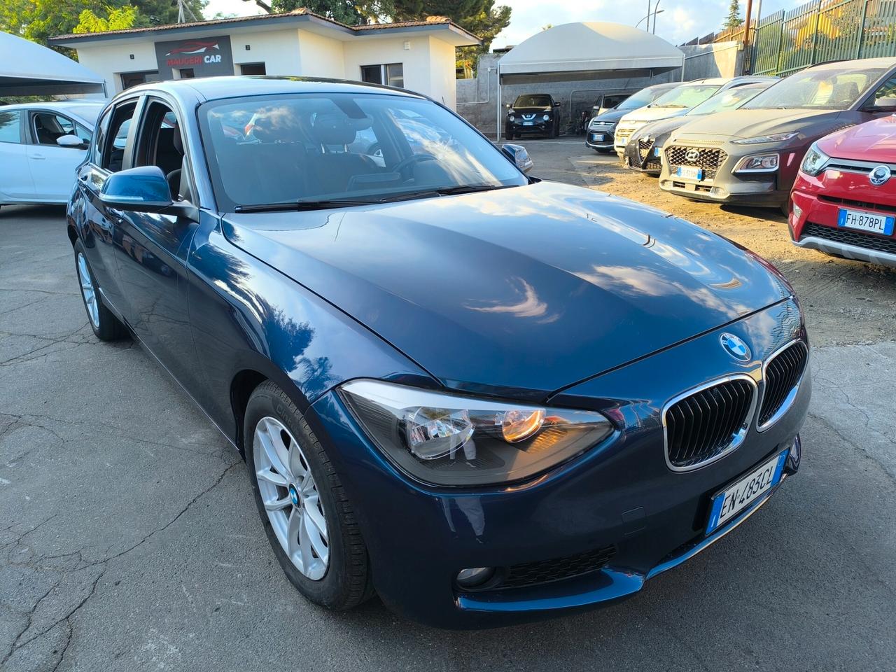 Bmw 116 116d 5p. Urban